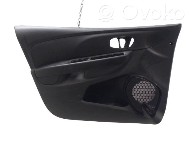 Renault Clio IV Boczki / Poszycie drzwi przednich 