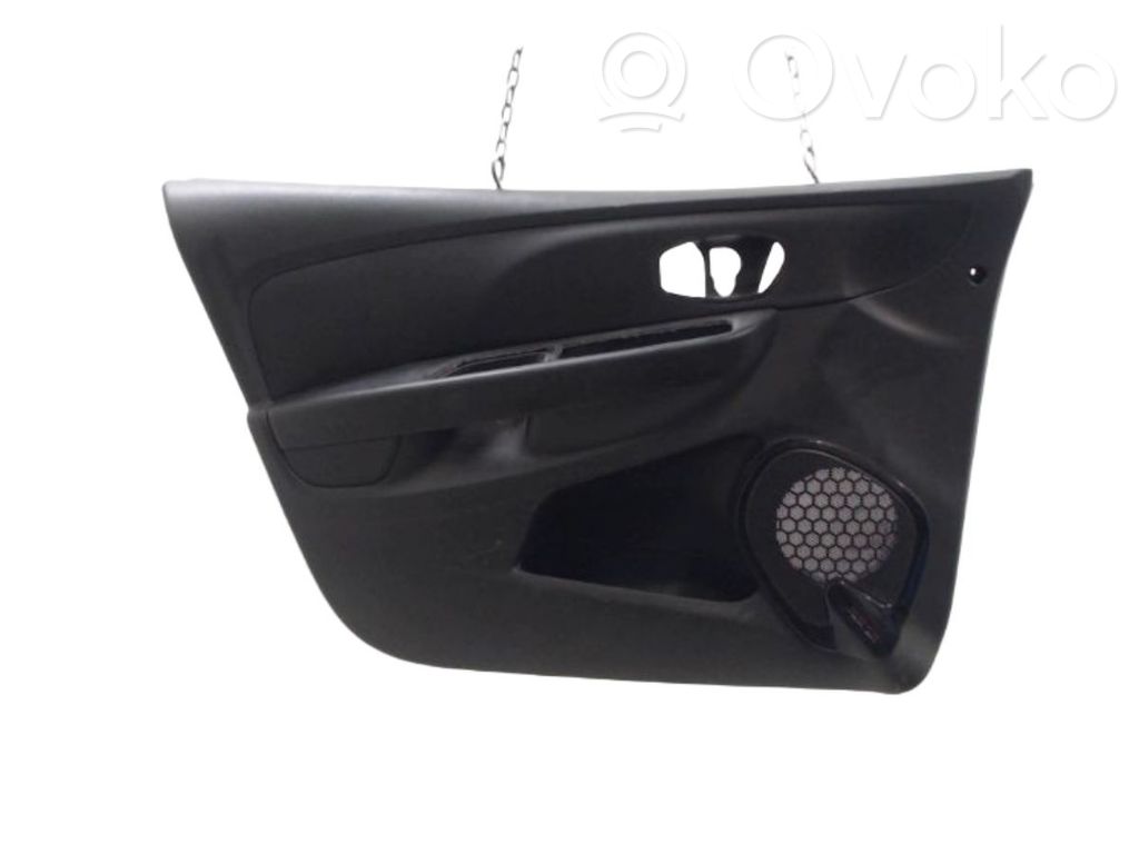 Renault Clio IV Revestimiento de puerta delantera 