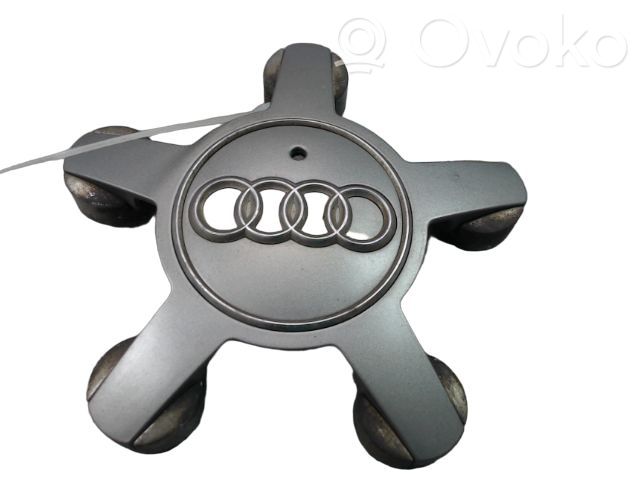 Audi A5 8T 8F Capac roată original 
