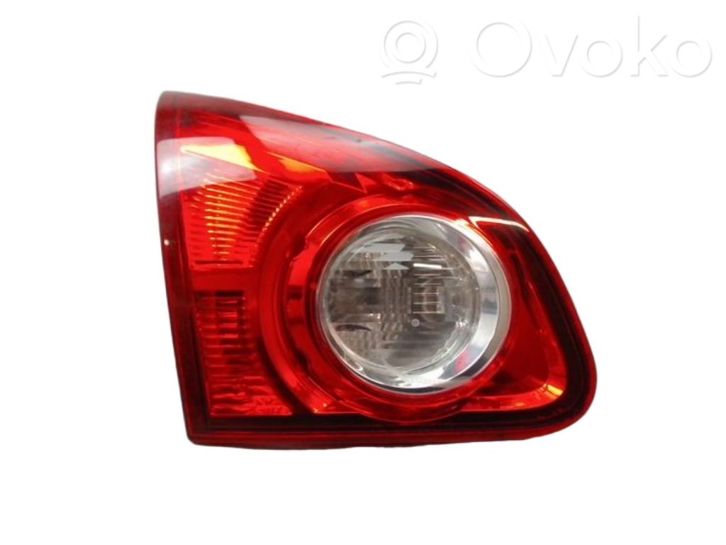 Nissan Qashqai Lampă spate în capacul portbagajului