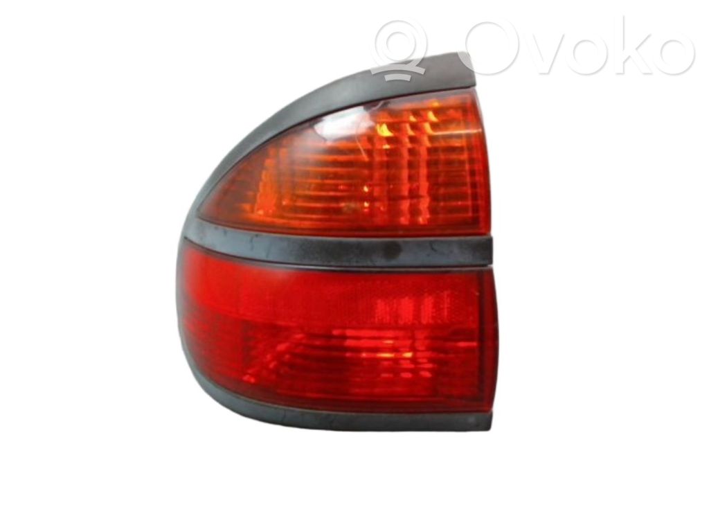 Renault Laguna I Feux arrière / postérieurs