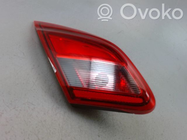 Opel Corsa E Luces portón trasero/de freno 