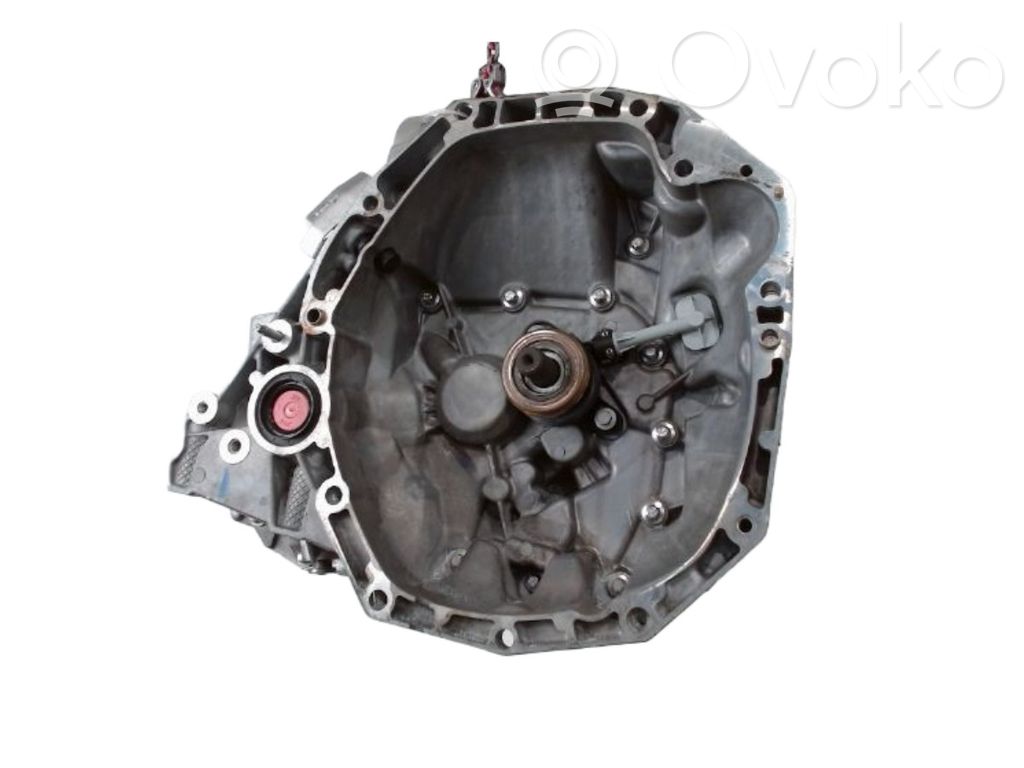 Renault Clio IV Manual 5 speed gearbox 