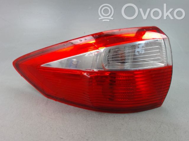 Ford C-MAX II Lampa tylna 