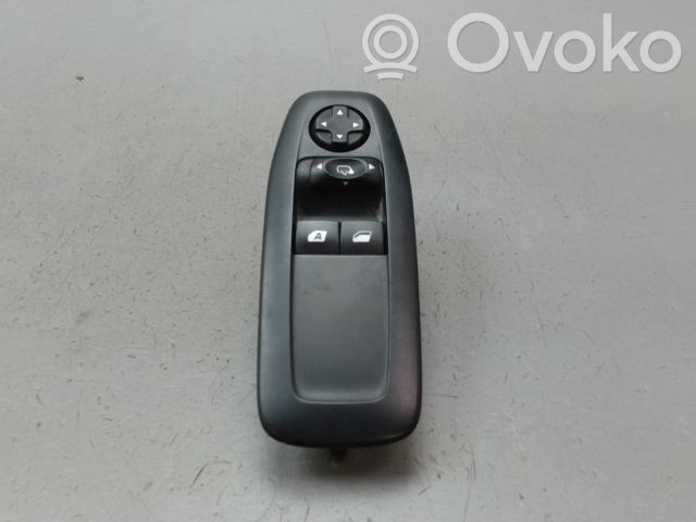 Peugeot 208 I Przyciski szyb 