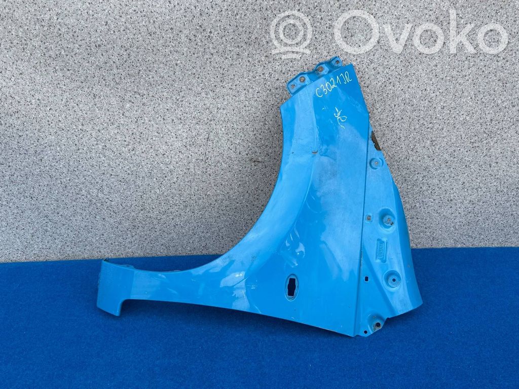 Toyota Aygo AB40 Błotnik przedni 