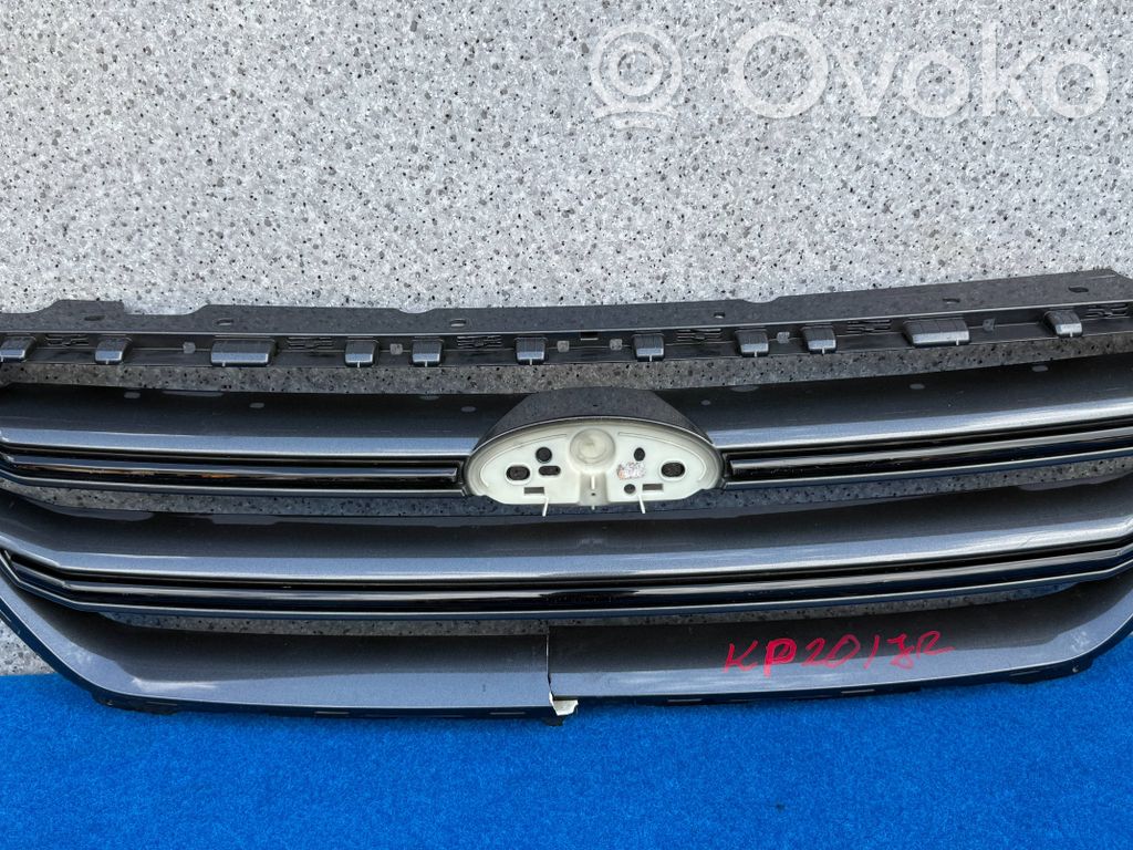Ford Kuga II Etupuskurin ylempi jäähdytinsäleikkö 