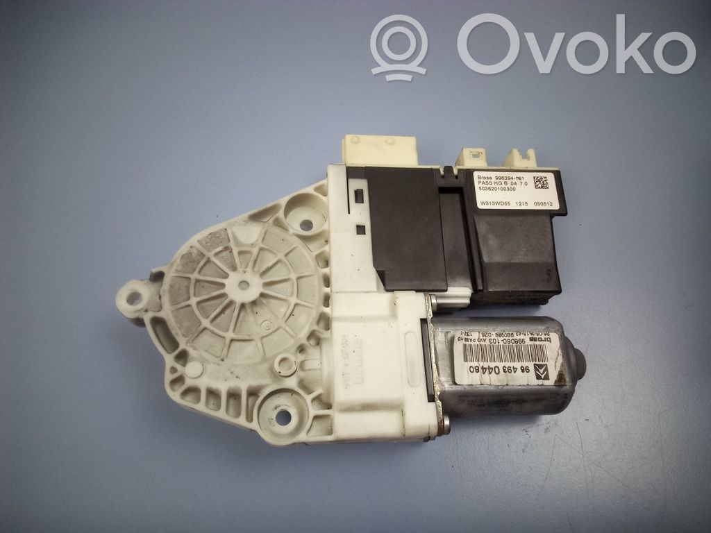 Citroen C5 Front door window regulator motor 