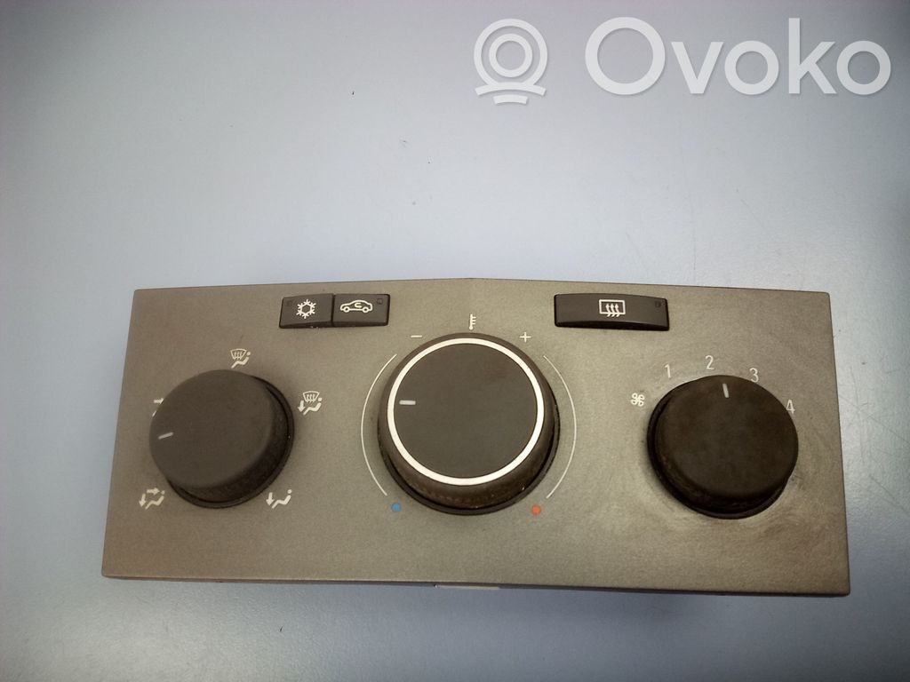 Opel Zafira B Climate control unit 