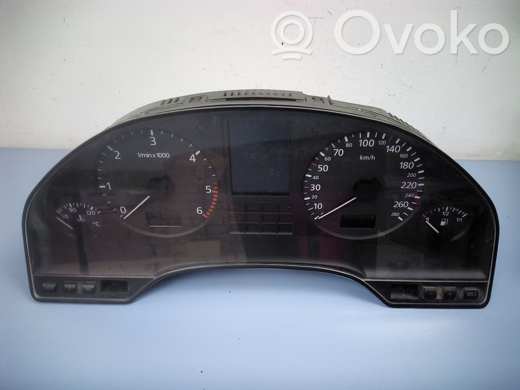 Audi A8 S8 D2 4D Nopeusmittari (mittaristo) 