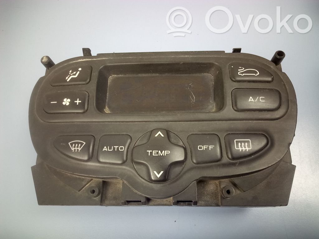 Peugeot 206 Climate control unit 