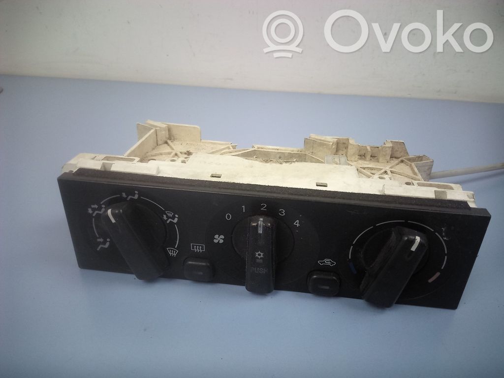 Mitsubishi Pajero Climate control unit 