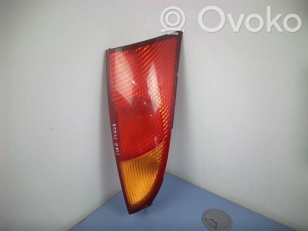 Ford Focus Aizmugurējais lukturis virsbūvē 