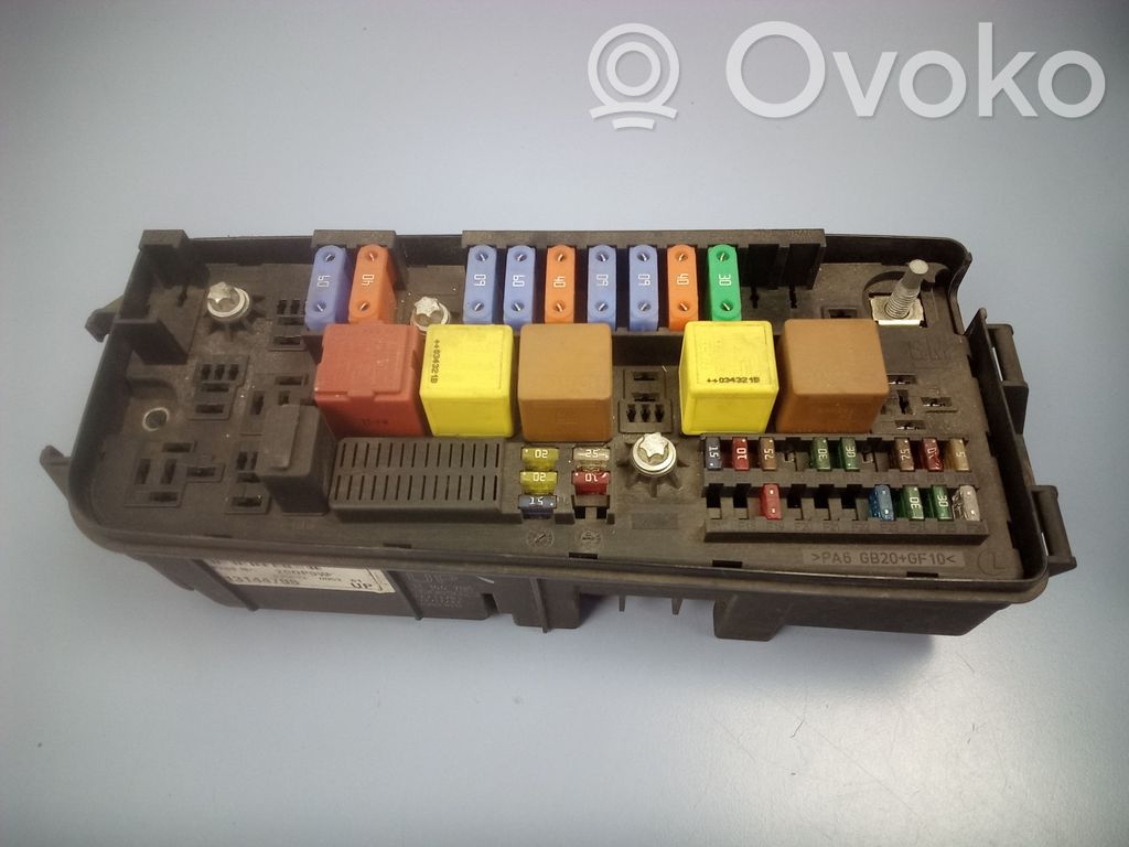 Opel Vectra C Fuse module 