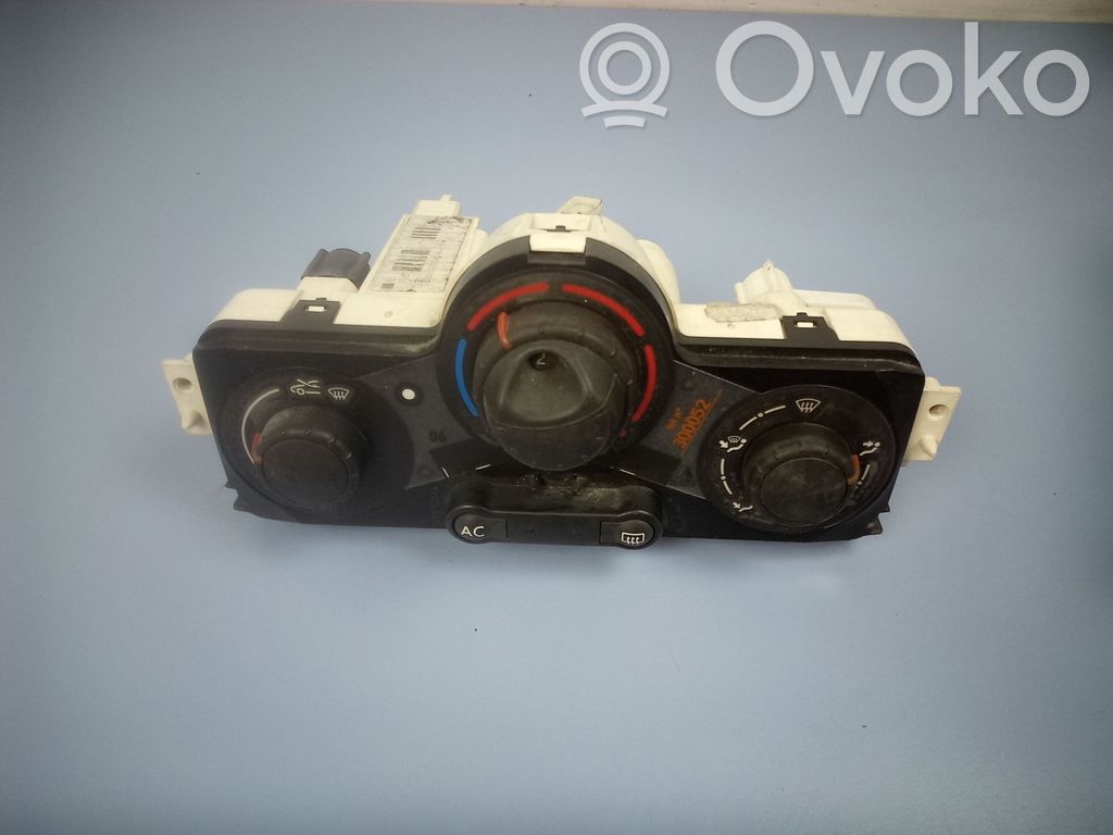 Renault Megane II Climate control unit 