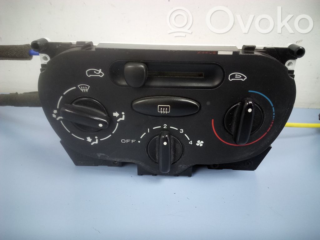 Peugeot 206 Climate control unit 