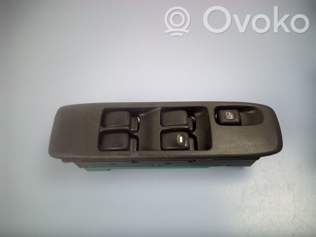 Mitsubishi Pajero Electric window control switch 