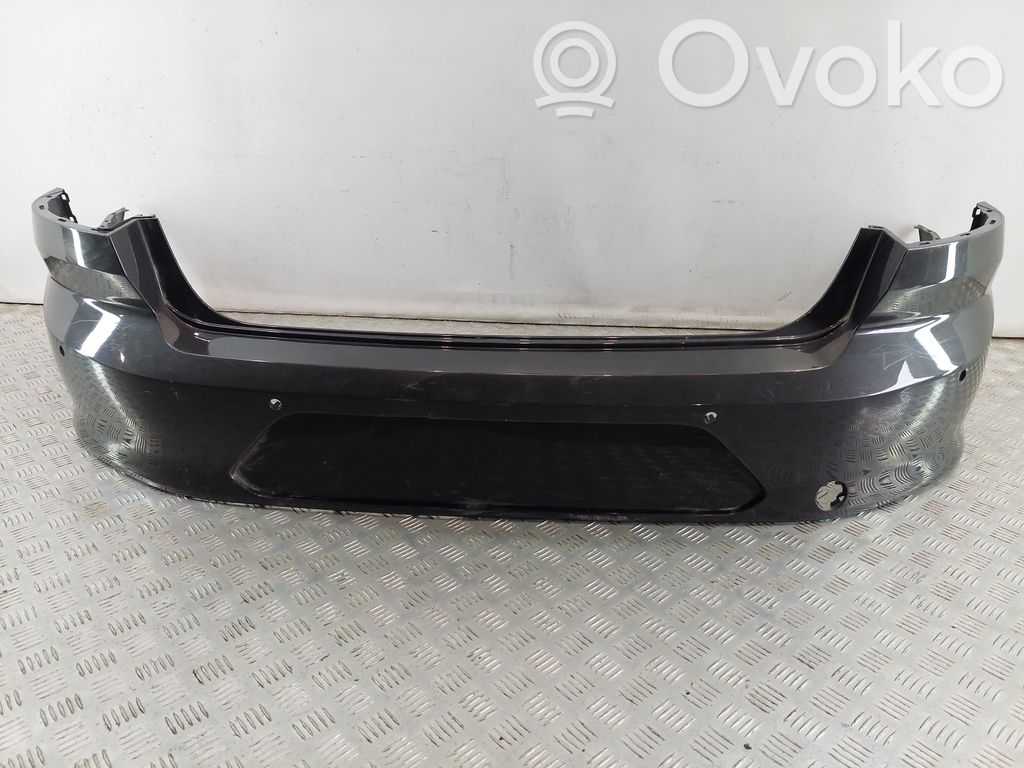 Volkswagen PASSAT B8 Parachoques 