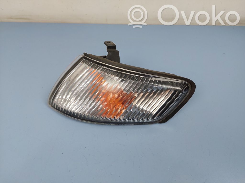 Mazda 626 Priekšējais pagrieziena lukturis 