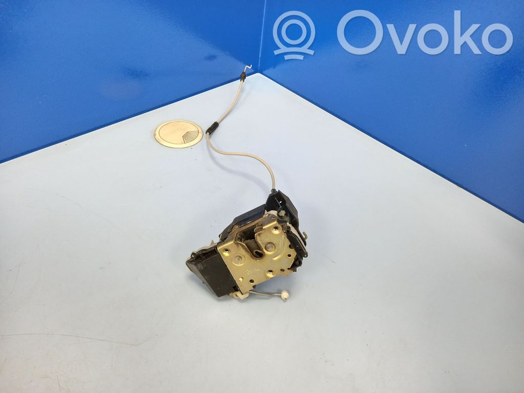 Zamek drzwi przednich   4501A