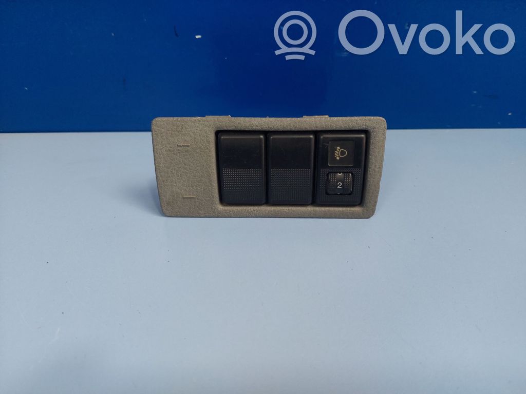 Headlight level height control switch   04057810,03750290