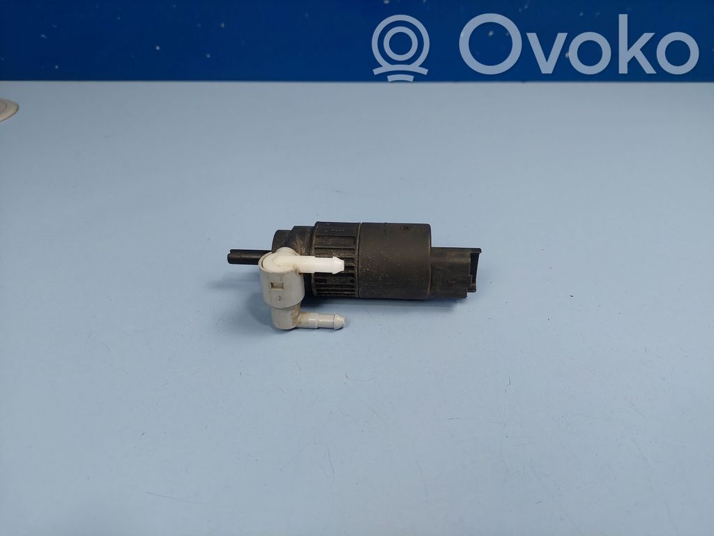 Nissan Terrano Windscreen/windshield washer pump 