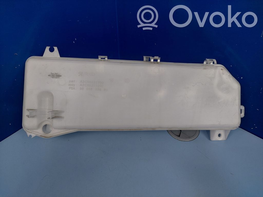 Toyota Proace Logu šķidruma tvertne 