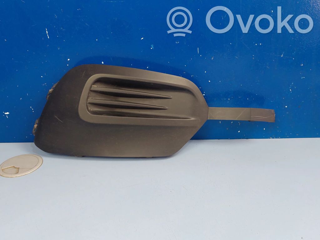 Toyota Proace Front fog light trim/grill 
