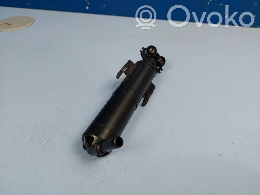 BMW X1 E84 Headlight washer spray nozzle 