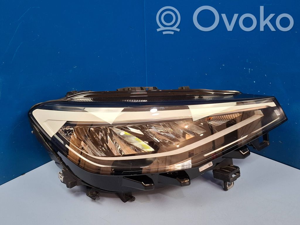 Volkswagen ID.4 Lampa przednia 