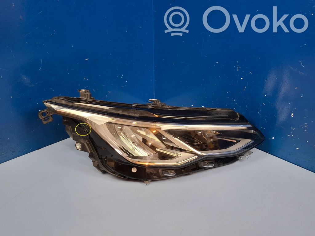 Volkswagen Golf VIII Phare frontale 