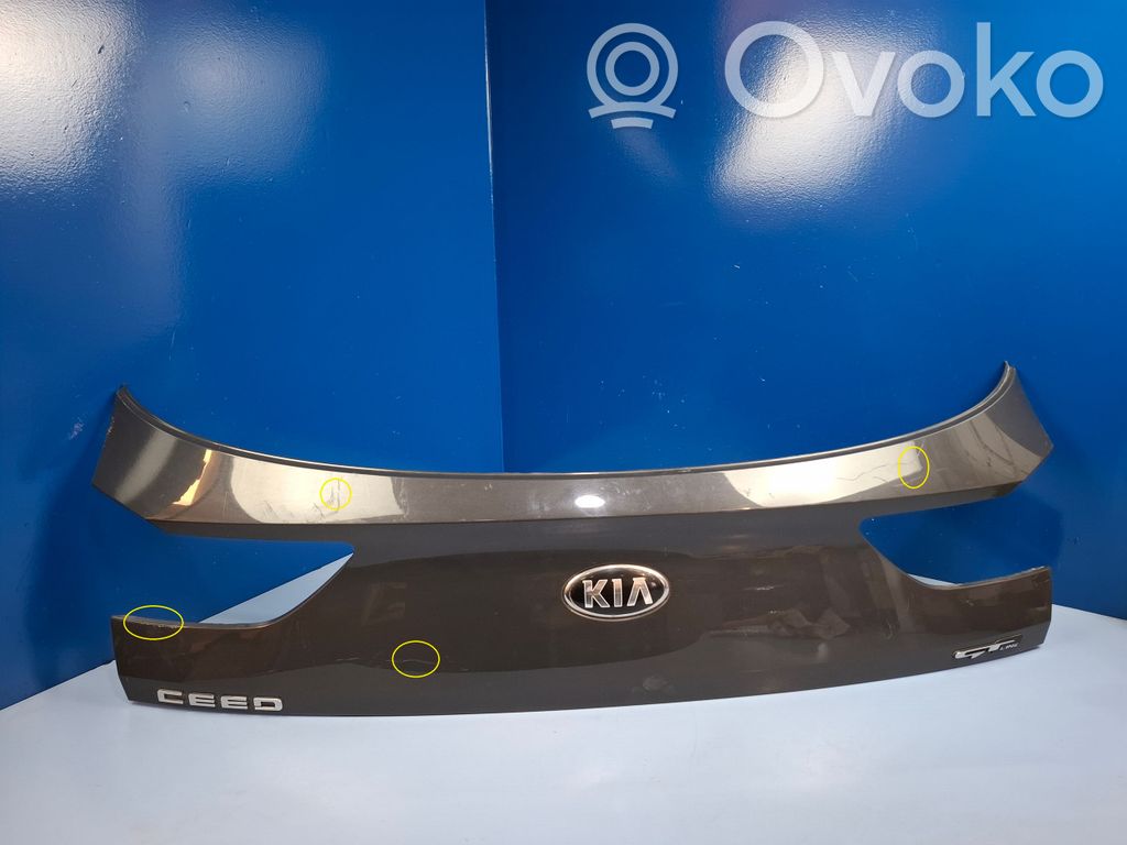 KIA Ceed Tailgate trim 