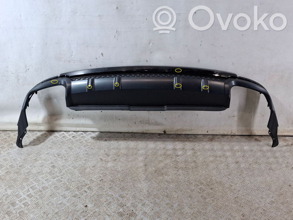 Audi Q8 Takapuskurin alaosan lista 