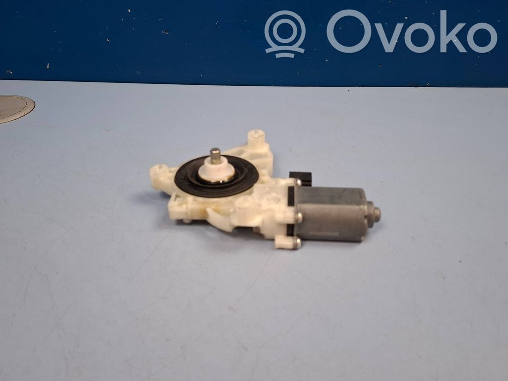 Mercedes-Benz E W213 Silnik regulatora szyby drzwi przednich 