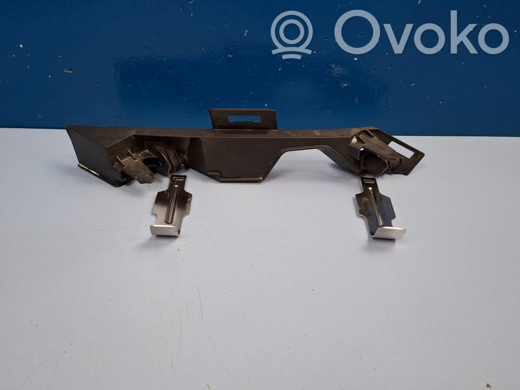 Skoda Octavia Mk4 Halterung Scheinwerfer 