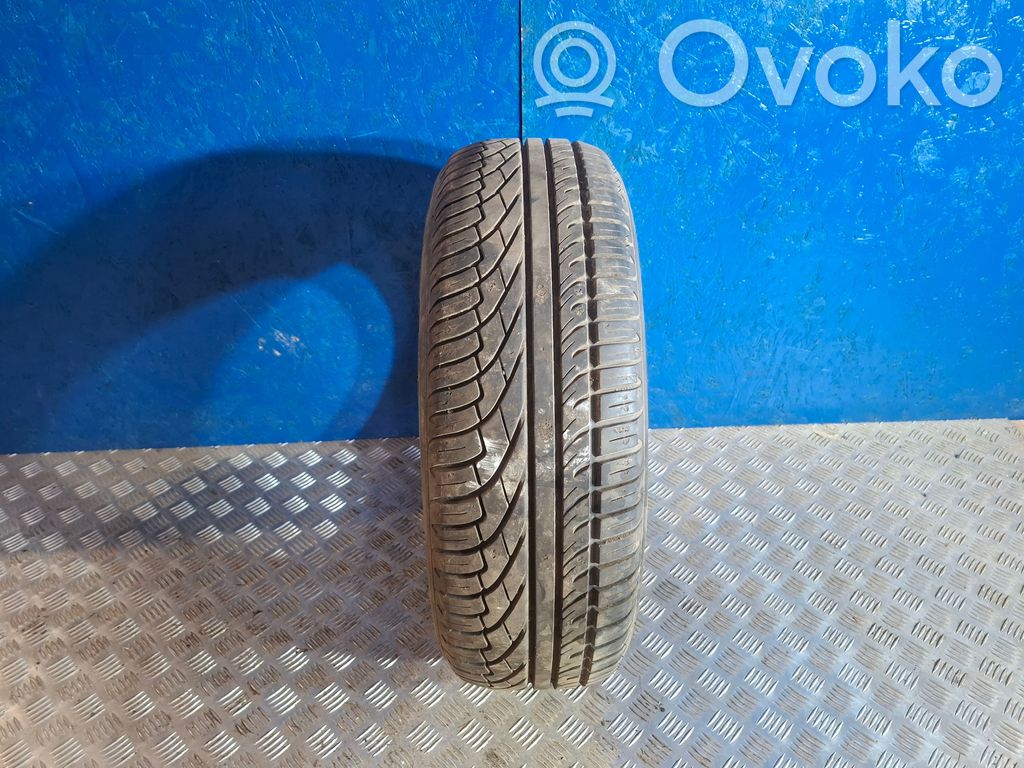Volvo V70 R15-kesärengas 