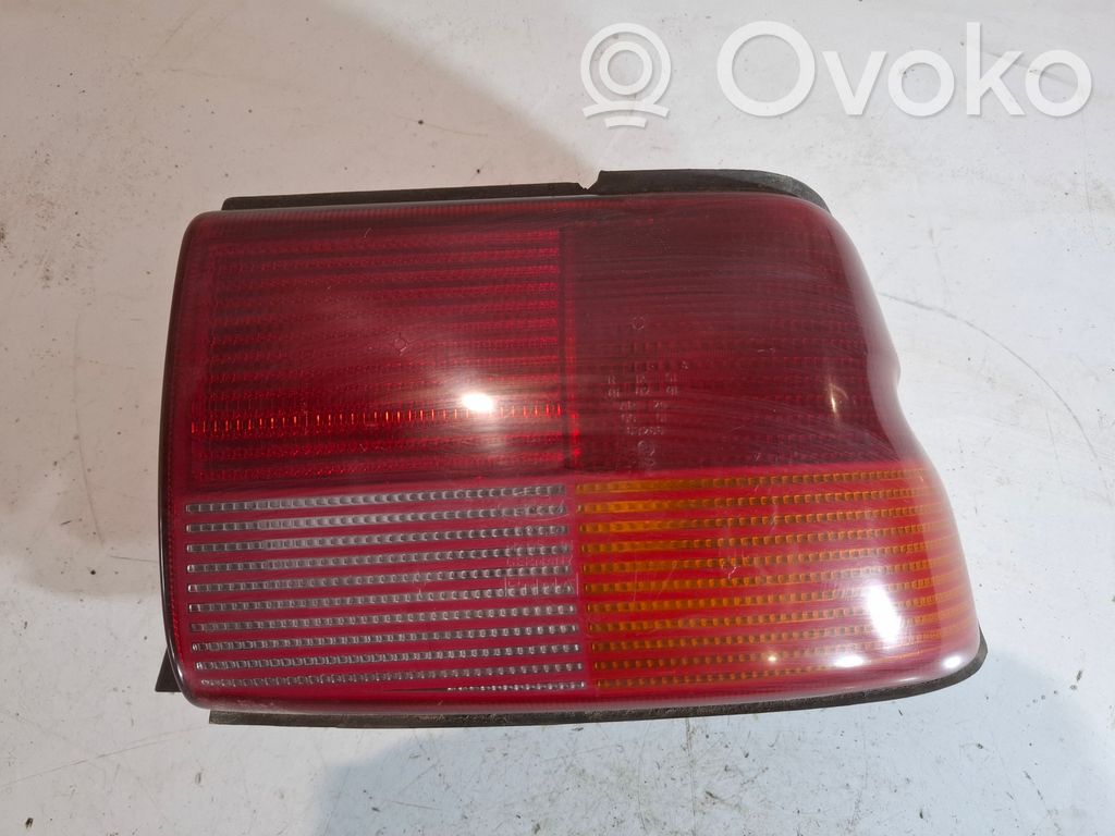 Ford Escort Aizmugurējais lukturis virsbūvē 
