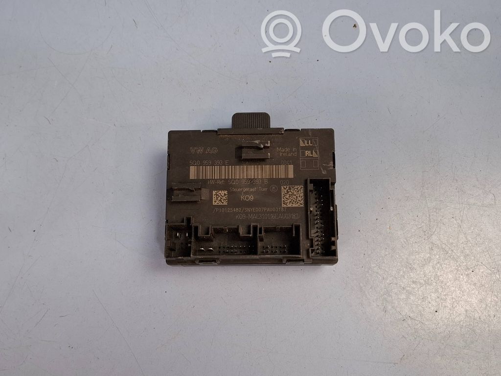 Volkswagen Golf VII Door control unit/module 