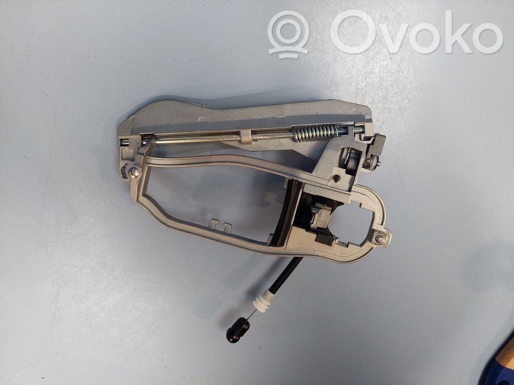 BMW X5 E53 Front door exterior handle/bracket 