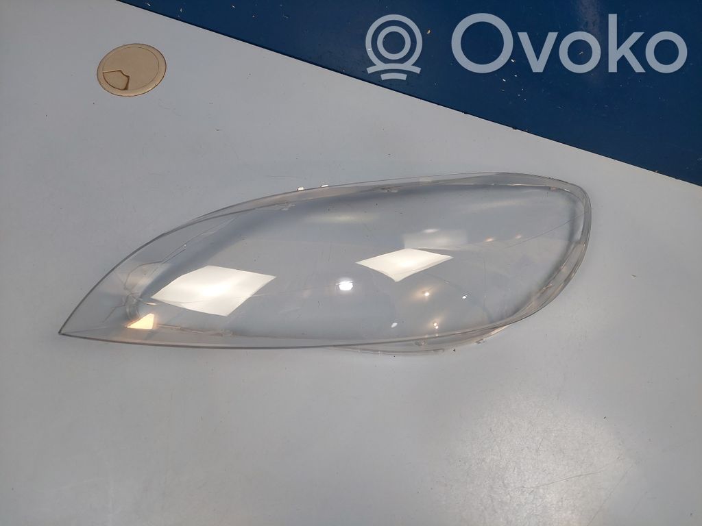 Volvo V40 Headlight lense 