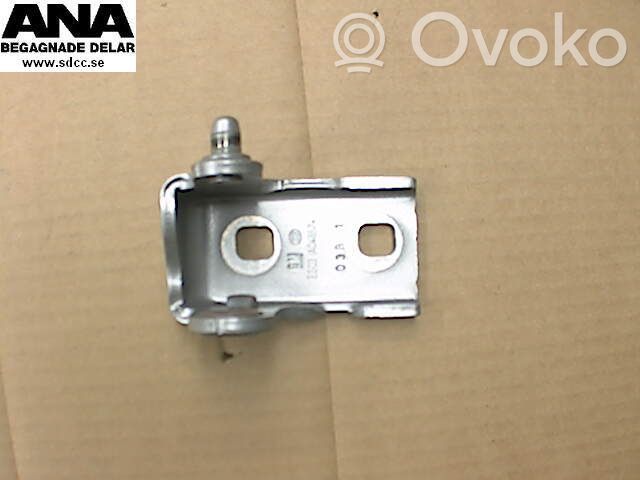 Saab 9-5 Front door upper hinge 