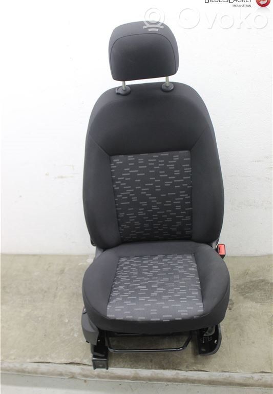 Opel Combo D Etumatkustajan istuin 