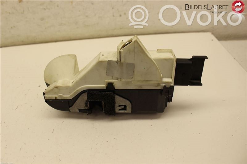 Citroen C3 Priekšpusē slēdzene 
