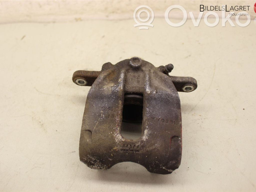 Nissan Note (E12) Front brake caliper 