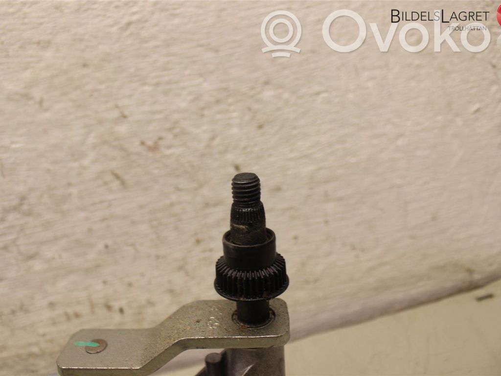 BMW 1 E81 E87 Front wiper linkage 