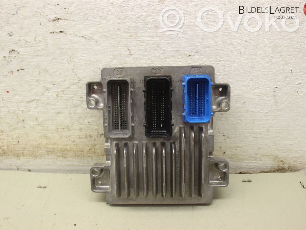 Opel Astra J Injection control unit/module 