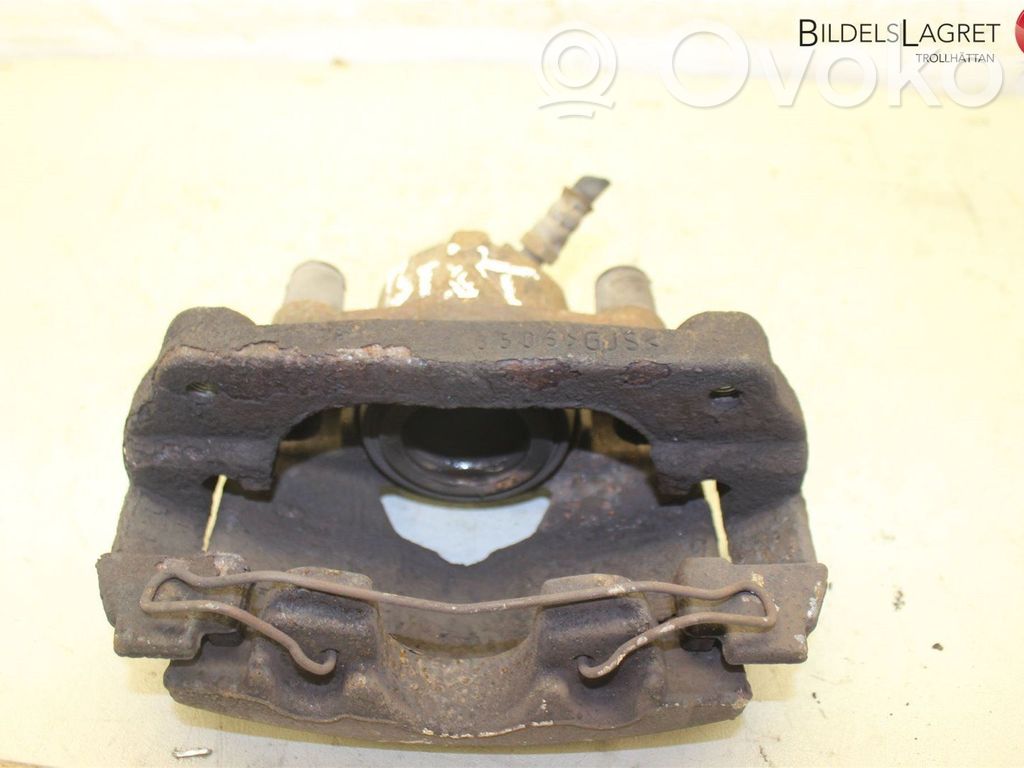 Dacia Duster Front brake caliper 