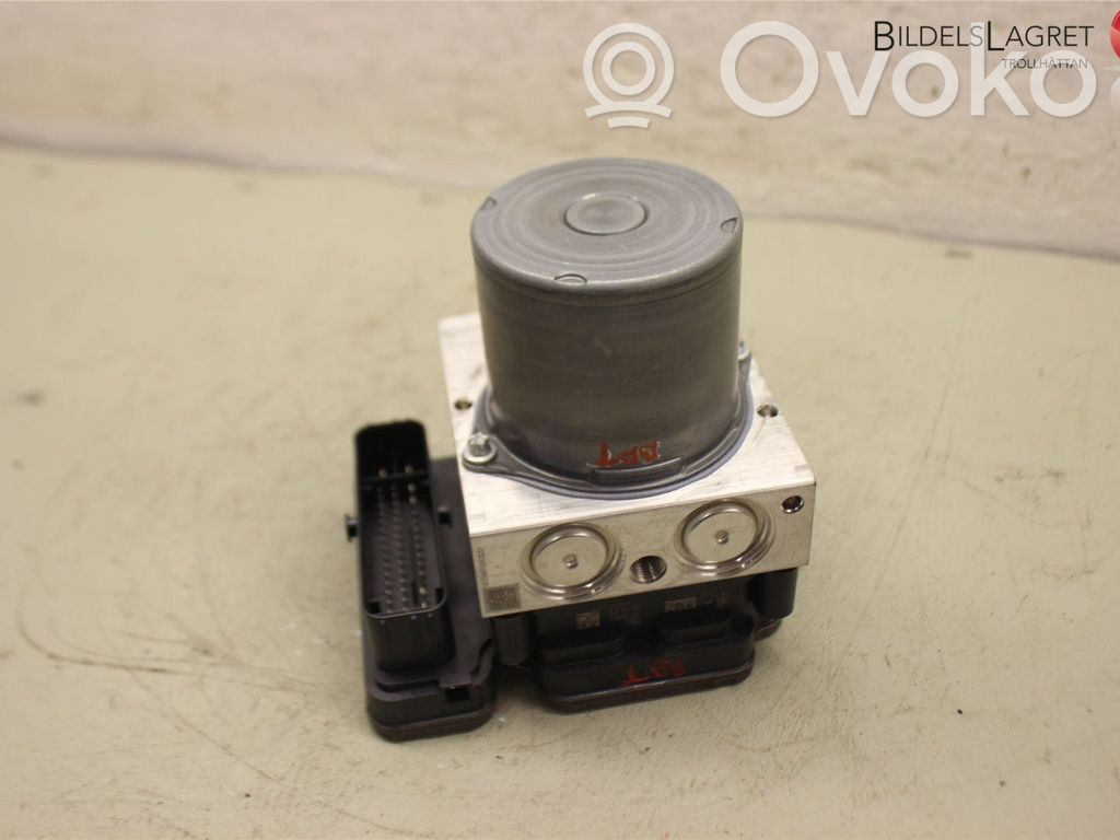 Volvo XC40 ABS bloks 