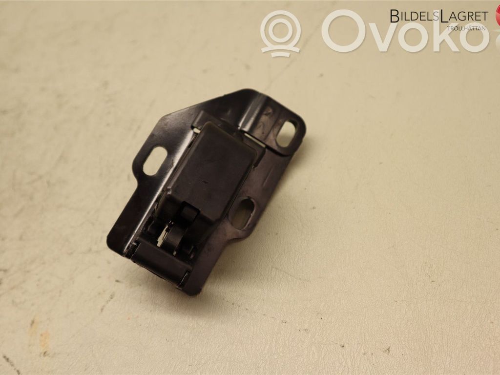 Peugeot Partner III Rear door lock 