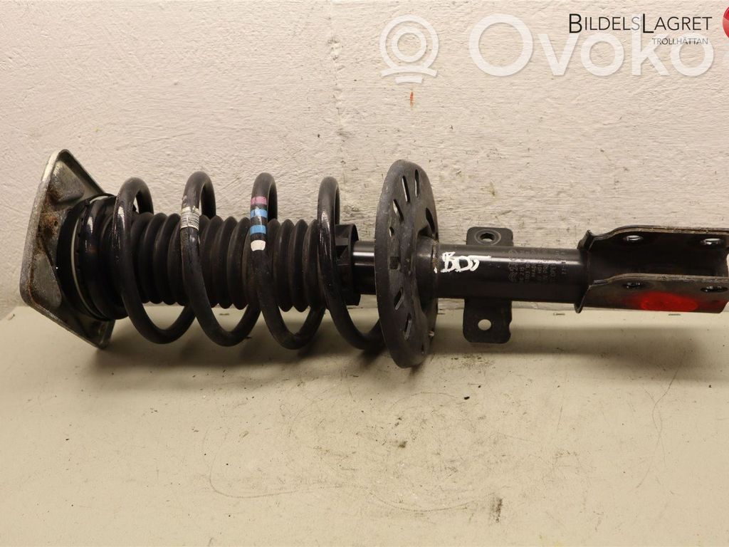 Opel Vivaro Front shock absorber with coil spring 